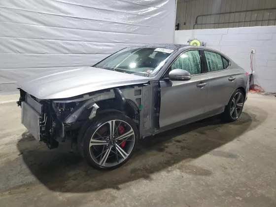 2024 Genesis G70 2.5T