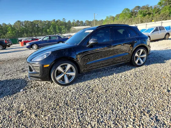 2022 Porsche Macan