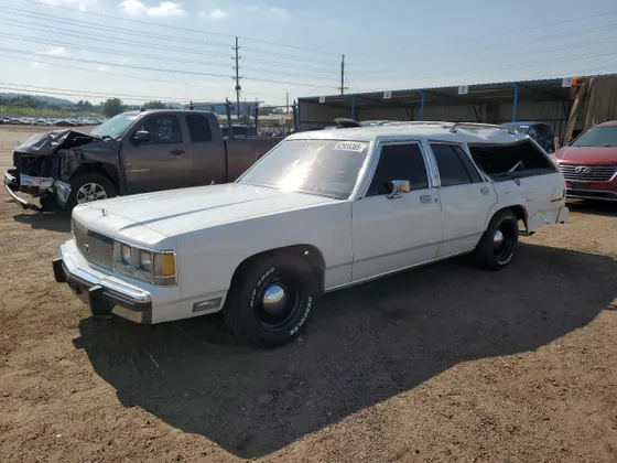 1990 Ford Crown Victoria COUNTRY SQUIRE LX