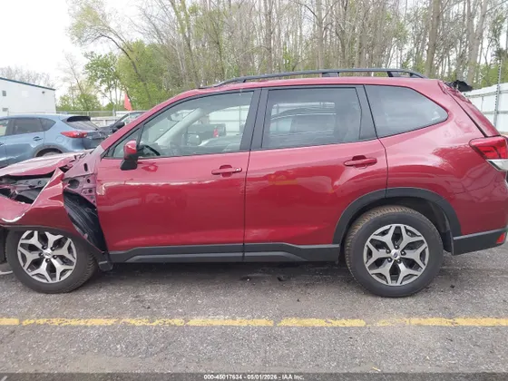 2023 Subaru Forester Premium