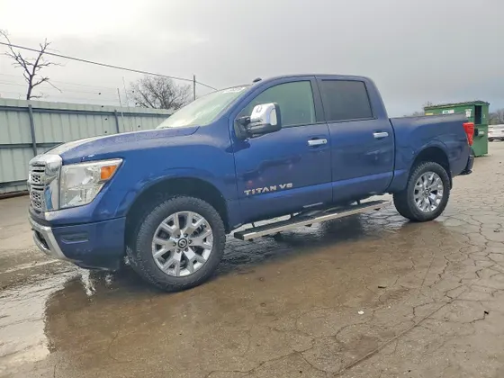 2020 Nissan Titan SV