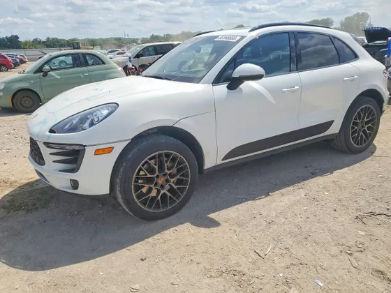 2015 Porsche Macan S