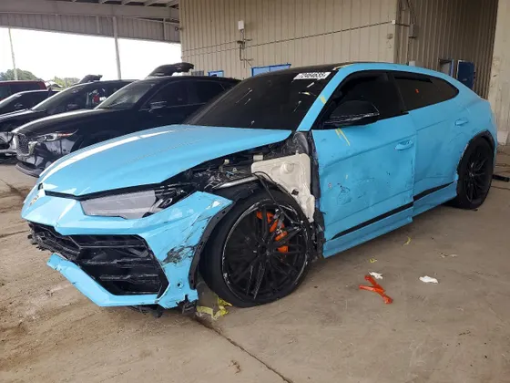 2020 Lamborghini Urus