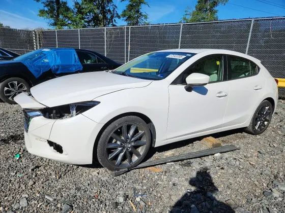 2018 Mazda Mazda3 5-Door Grand Touring