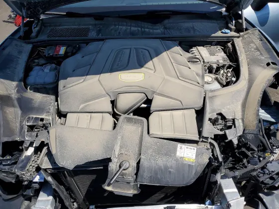 2022 Porsche Cayenne E-Hybrid