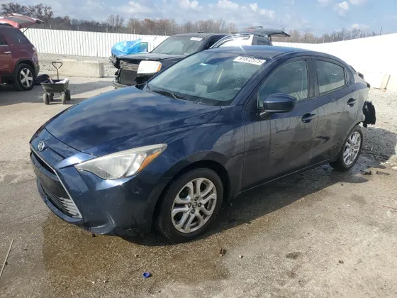 2016 Scion iA