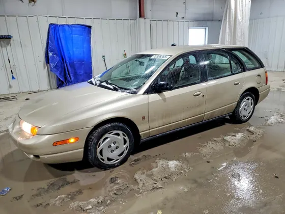 2001 Saturn SW SW2