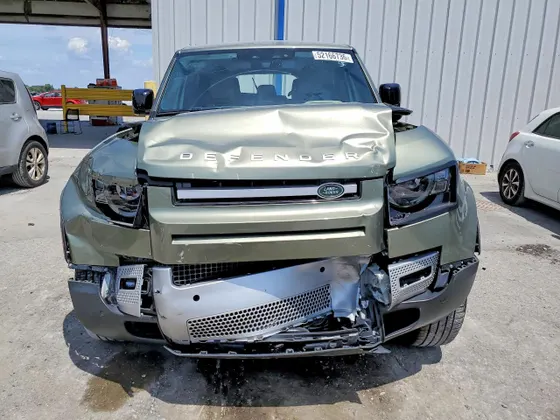 2024 Land Rover Defender S