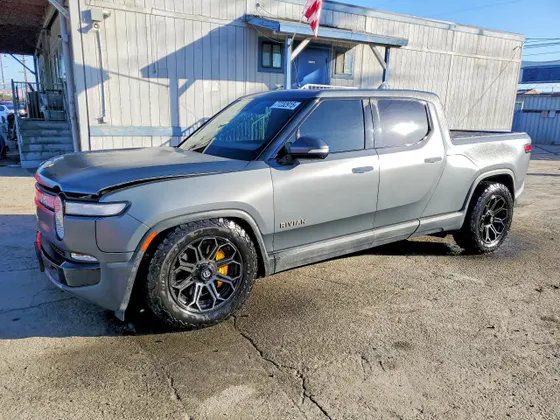 2022 Rivian R1T Adventure Package