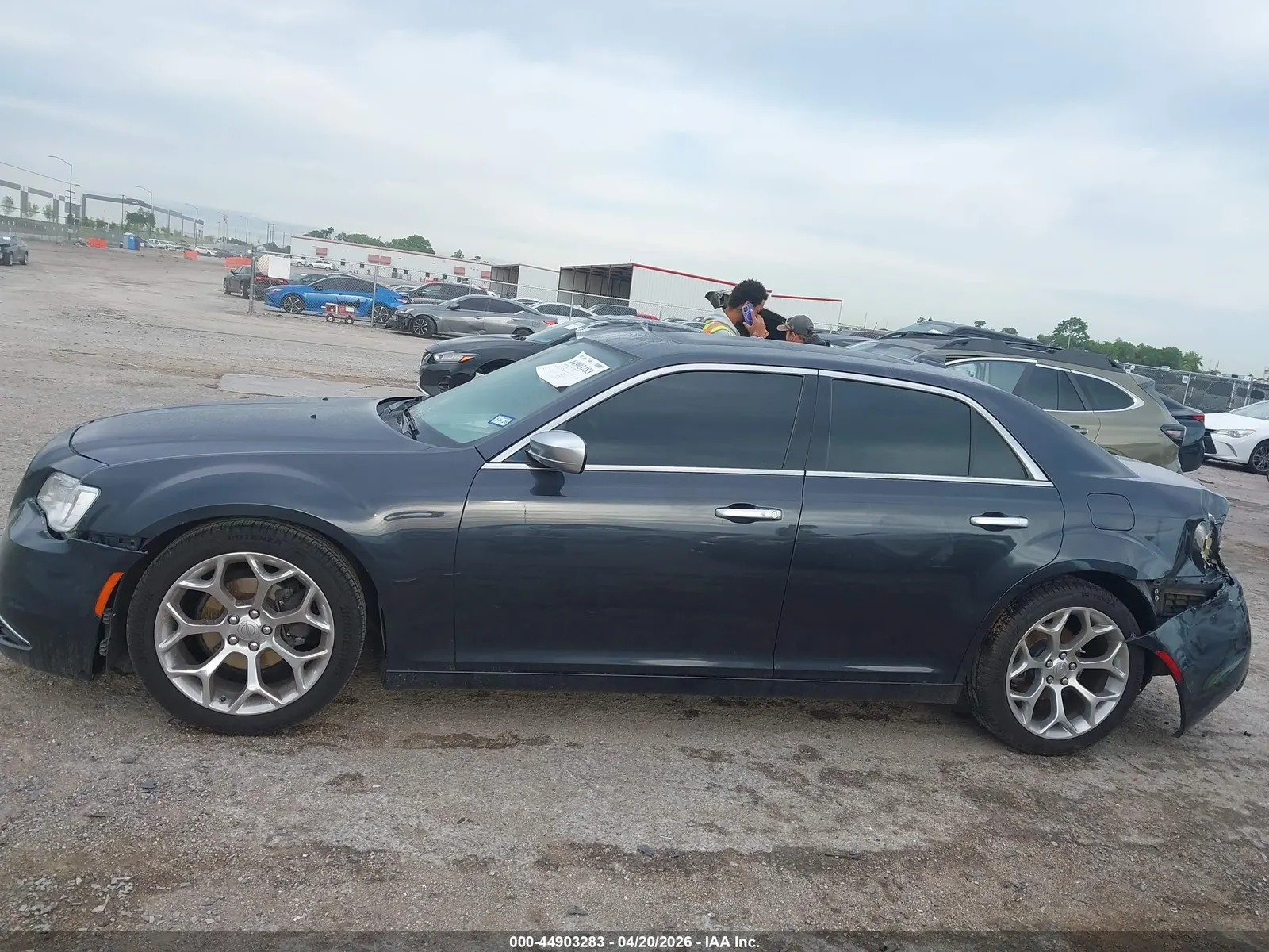 2017 Chrysler 300 300C Platinum