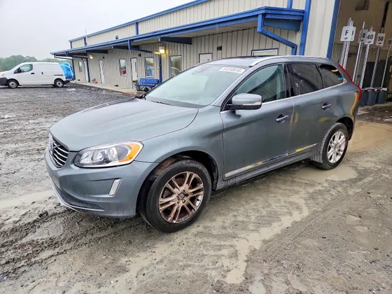 2016 Volvo XC60 T5 Drive-E Premier