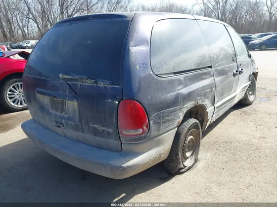 1998 Plymouth Voyager SE