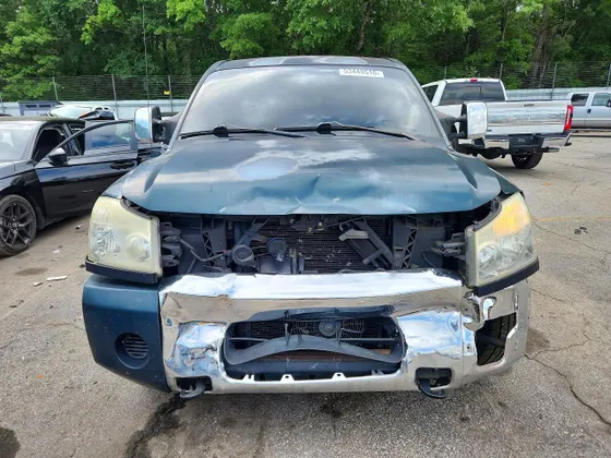2005 Nissan Titan XE