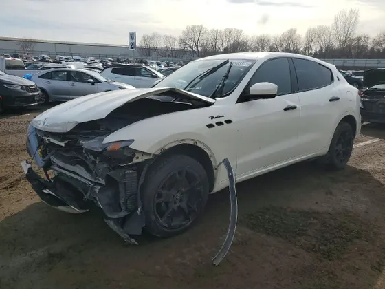 2023 Maserati Levante Modena