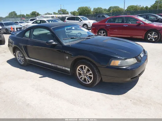 2001 Ford Mustang Standard