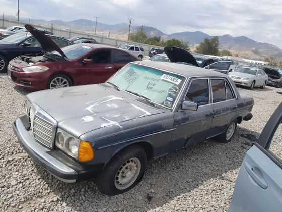 1982 Mercedes-Benz 300 Series 300D-T