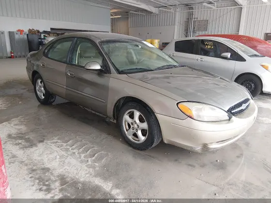 2002 Ford Taurus SE Standard