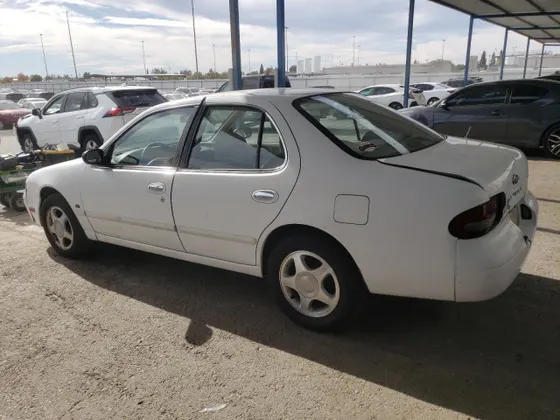 1997 Nissan Altima XE