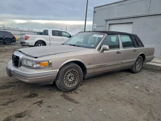 1995 Lincoln Town Car Executive
