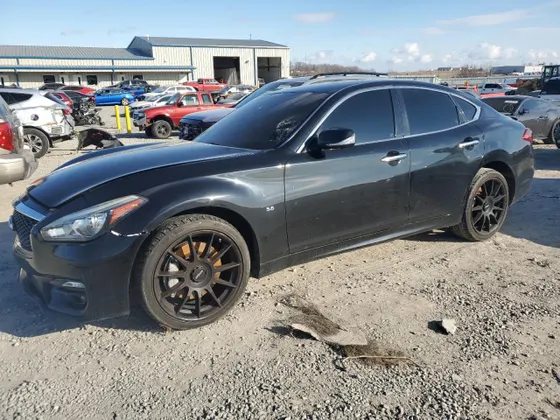 2016 INFINITI M56 5.6