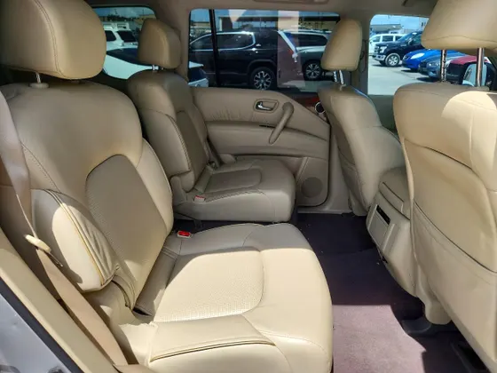 2017 INFINITI QX80