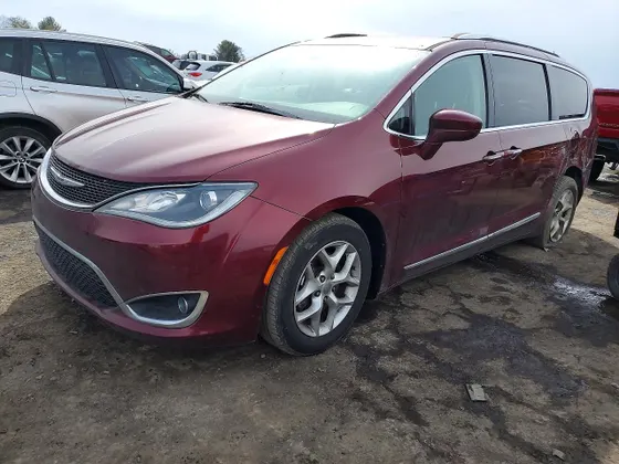2018 Chrysler Pacifica Touring L Plus