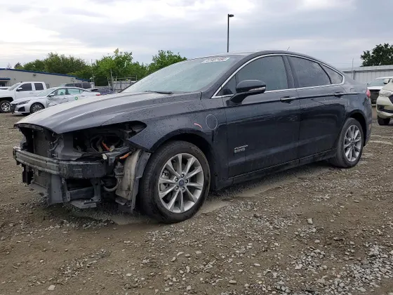 2018 Ford Fusion Energi SE