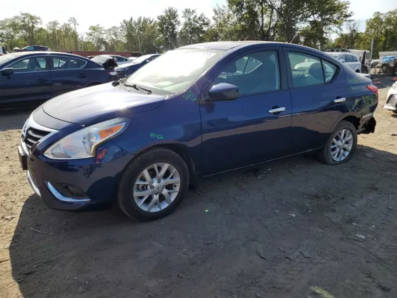 2018 Nissan Versa Sedan SV