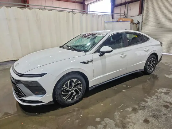 2026 Hyundai Sonata Hybrid Blue