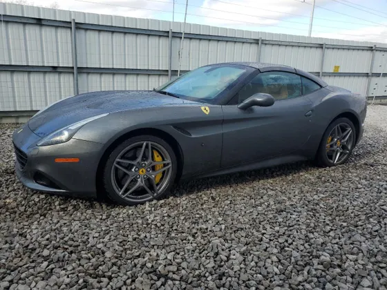 2015 Ferrari California T