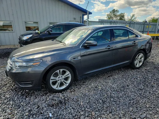 2016 Ford Taurus SEL