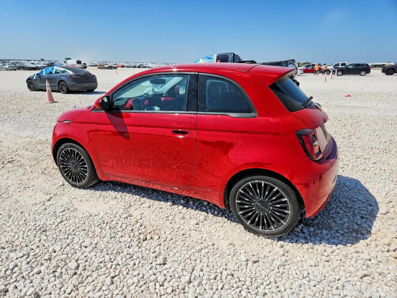2024 FIAT 500e INSPI(RED)