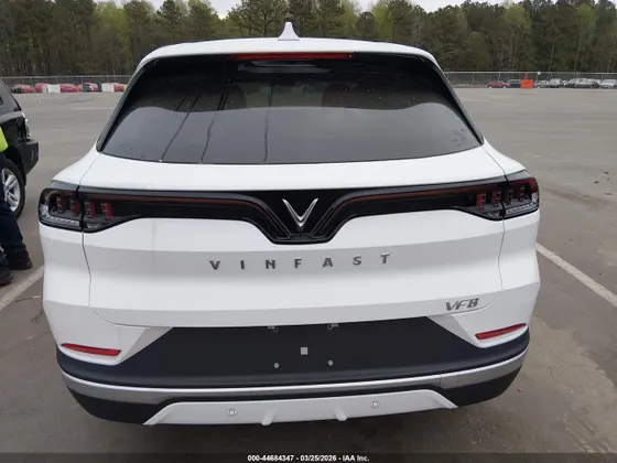 2025 VinFast VF 8 Plus