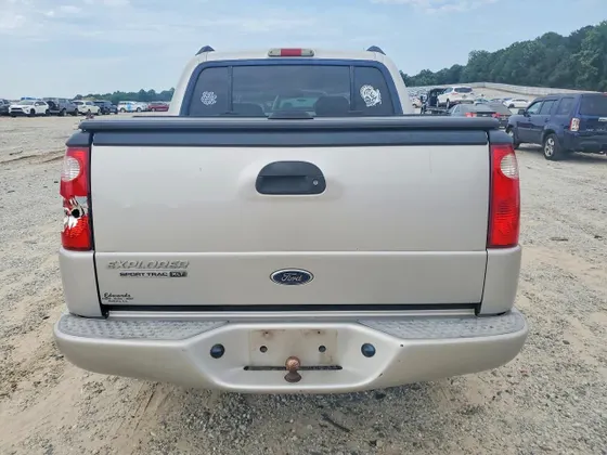 2004 Ford Explorer Sport Trac XLS