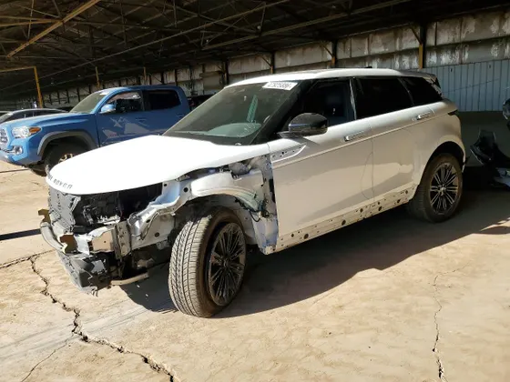 2025 Land Rover Range Rover Evoque Core S