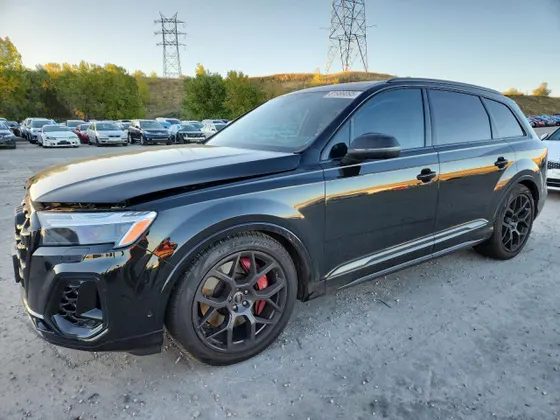 2025 Audi SQ7 Prestige