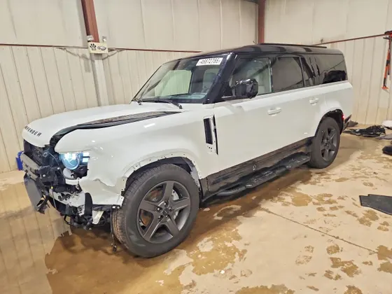 2026 Land Rover Defender X-Dynamic SE