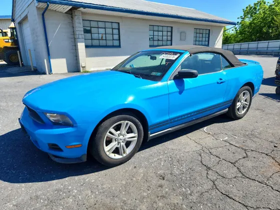 2011 Ford Mustang V6