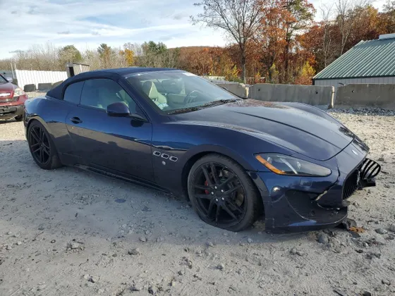 2017 Maserati GranTurismo Convertible Sport