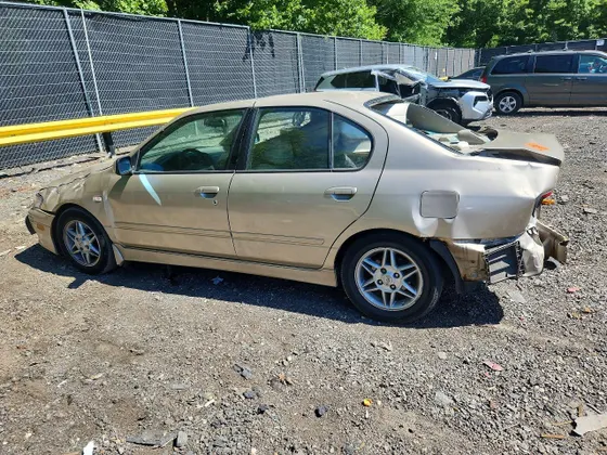 2002 INFINITI G20 Luxury