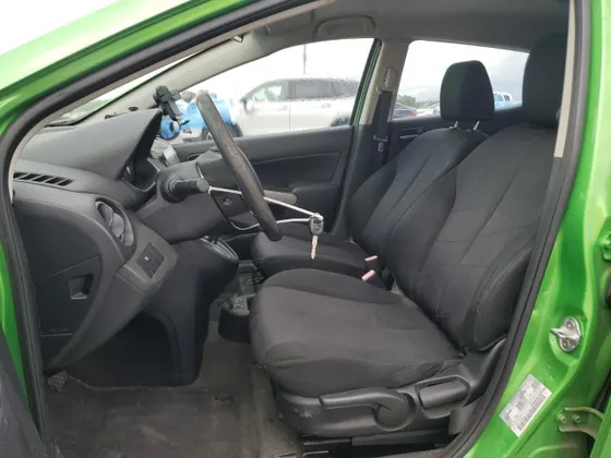 2013 Mazda Mazda2 Sport