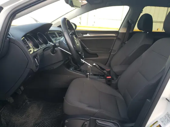 2019 Volkswagen Golf SportWagen S