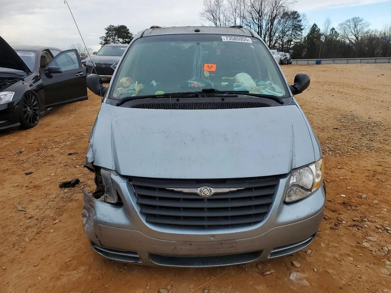 2006 Chrysler Town & Country SWB TOWN & COUNTRY