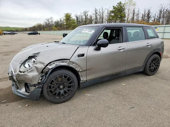 2016 MINI Cooper Clubman COOPER