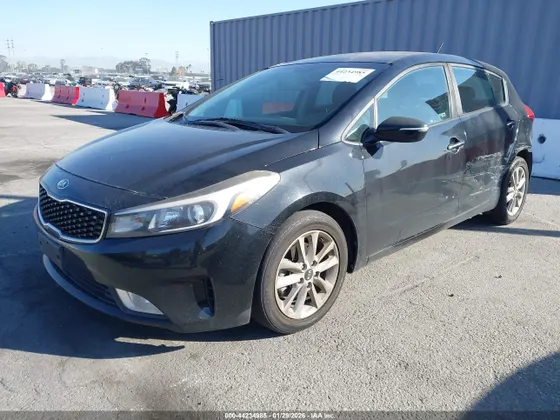 2017 Kia Forte5 LX