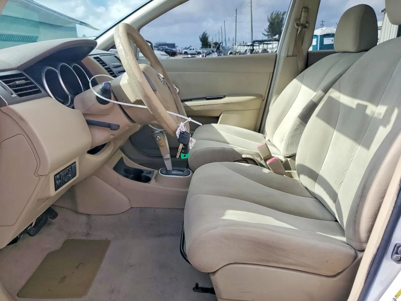 2008 Nissan Versa 1.8 SL