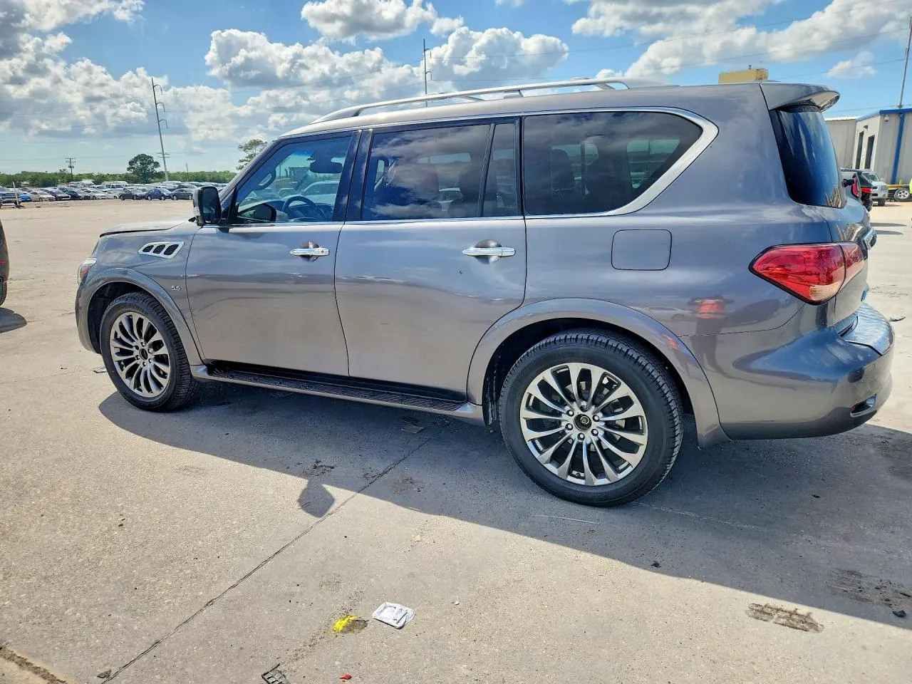 2017 INFINITI QX80