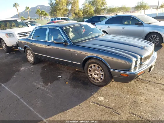 2000 Jaguar XJ
