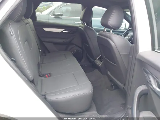 2025 VinFast VF 8 Plus