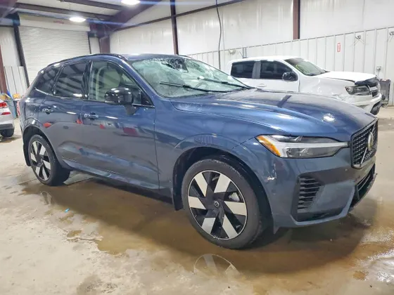 2025 Volvo XC60 Plug-In Hybrid Plus